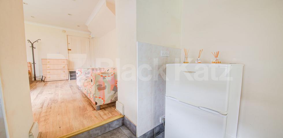 			Fantastic Studio Flat In Crouch End , Studio Apartment, 1 bath, 1 reception Studio			 Coleridge Road, Crouch End